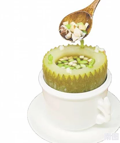 草莓樱桃丝瓜绿秋葵榴莲泡芙的营养价值、食用方法及其在甜点中的创新应用与搭配解析